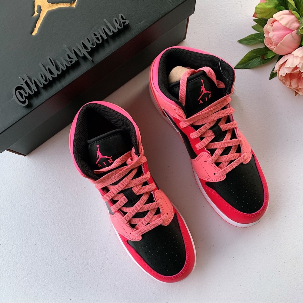 Air Jordan 1 Mid NWT - Picture 5 of 12